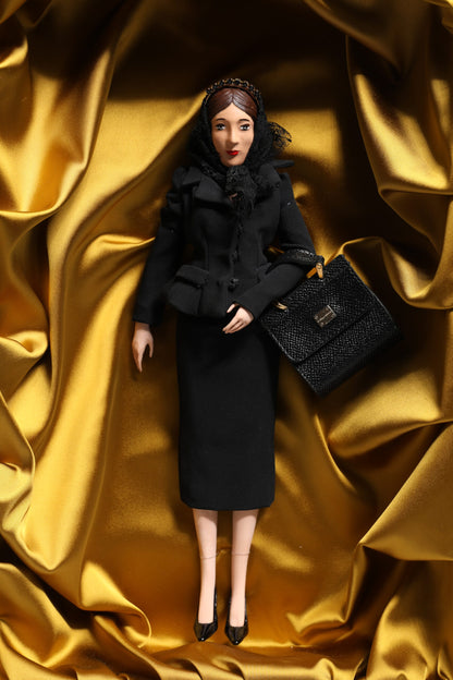Poupées de mode en porcelaine et céramique Dolce &amp; Gabbana, robe noire