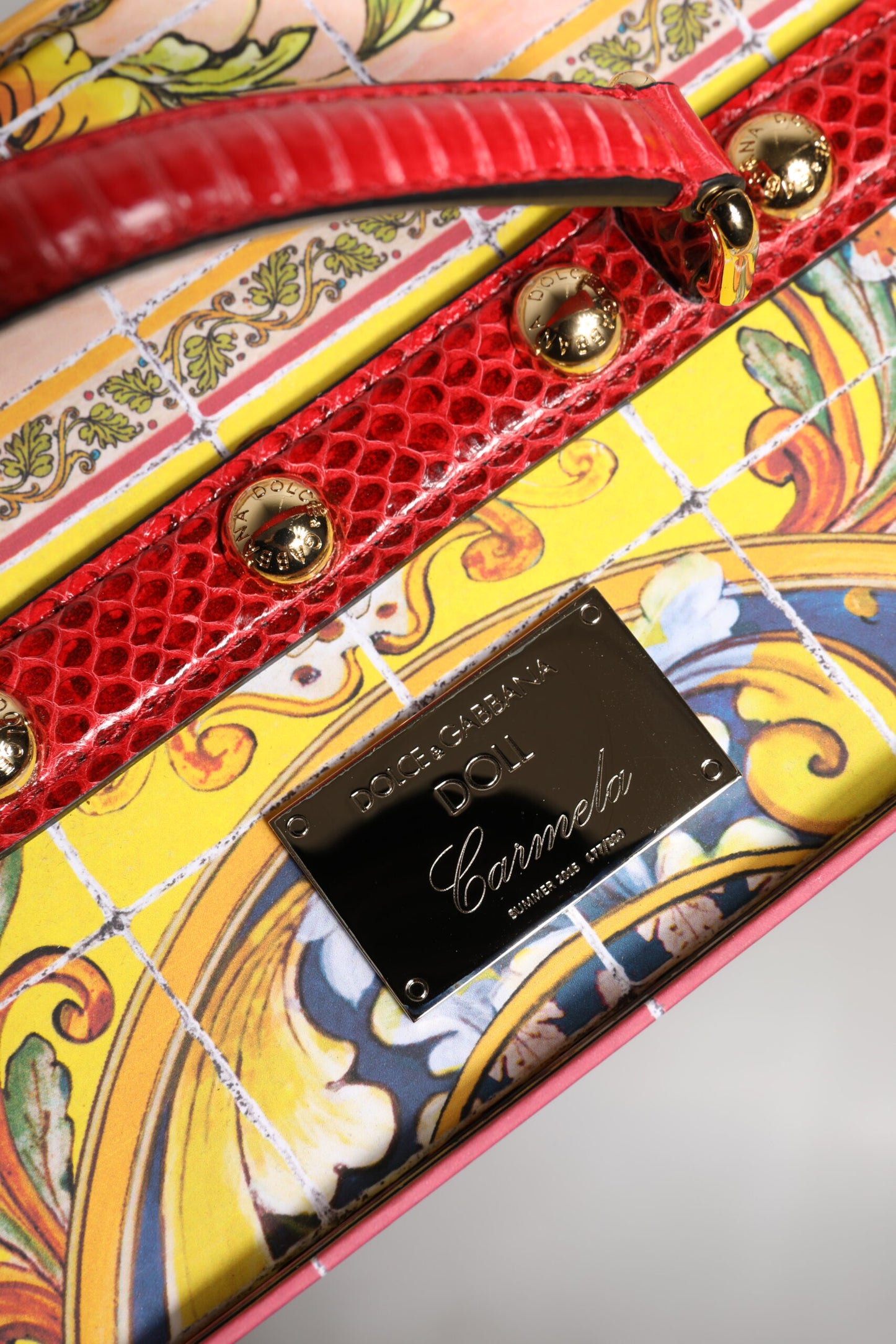 Poupées de mode en porcelaine et céramique Dolce &amp; Gabbana, robe noire