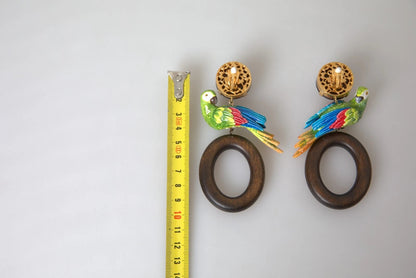 Boucles d'oreilles Dolce &amp; Gabbana en bois de perroquet multicolore, laiton et cristal