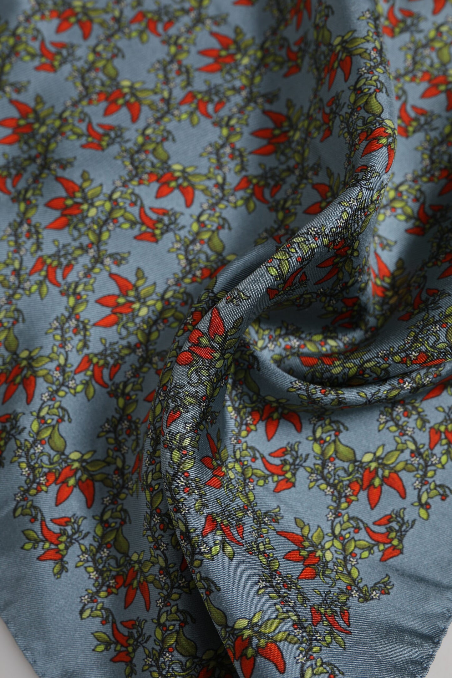 Dolce &amp; Gabbana Gray Chilis Silk Square Men Foulard Scarf