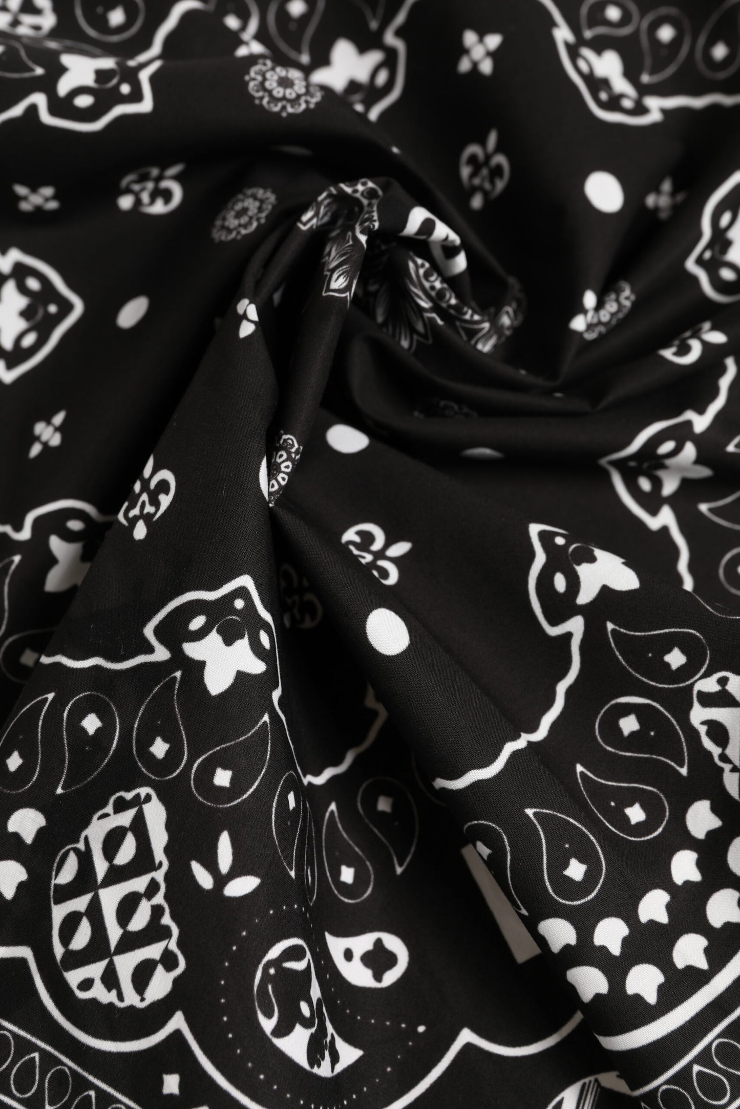 Foulard carré bandana noir et blanc Dolce &amp; Gabbana pour homme