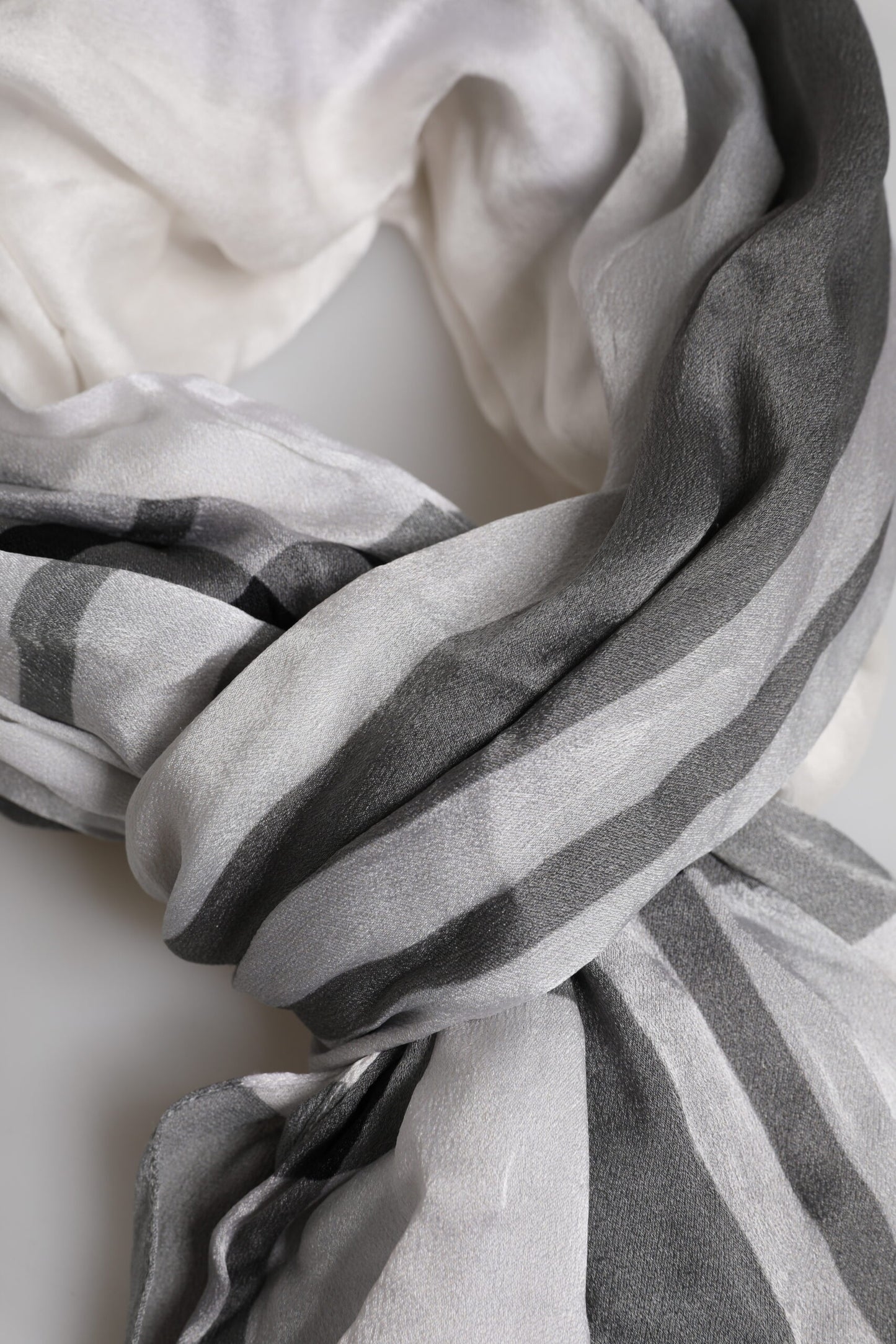Dolce &amp; Gabbana White Black Silk Warmer Wrap Foulard Scarf