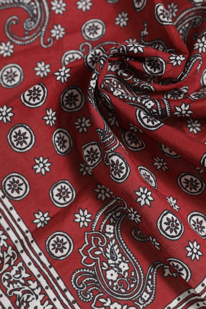 Foulard carré en coton à fleurs rouges Dolce &amp; Gabbana