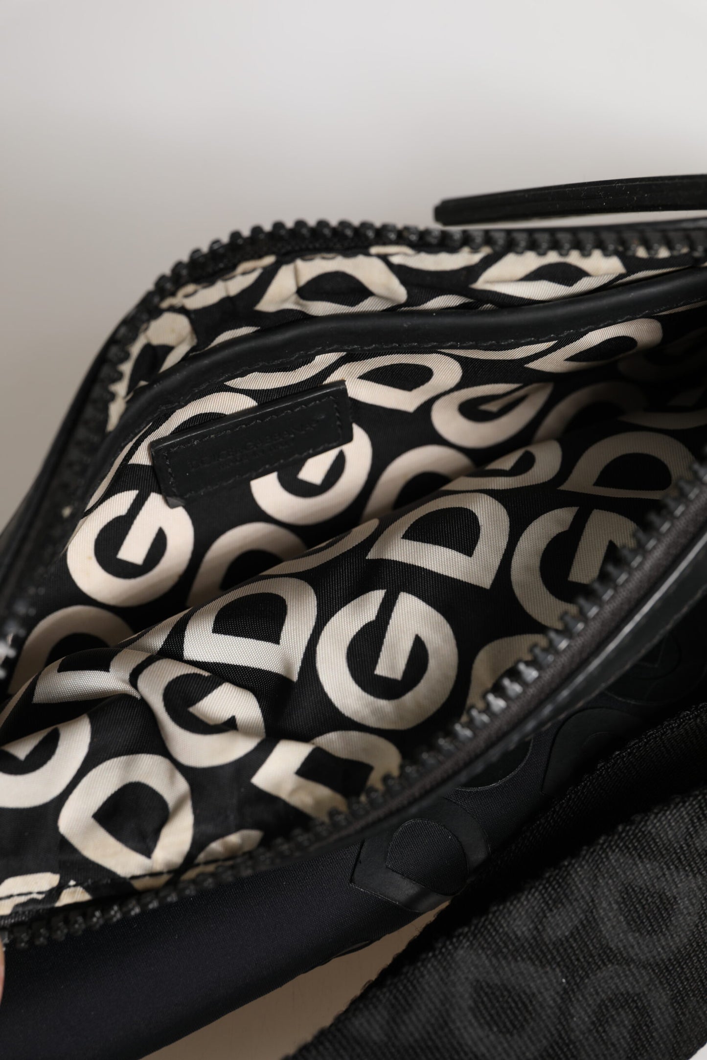 Portefeuille continental Dolce &amp; Gabbana en cuir d'autruche vert exquis