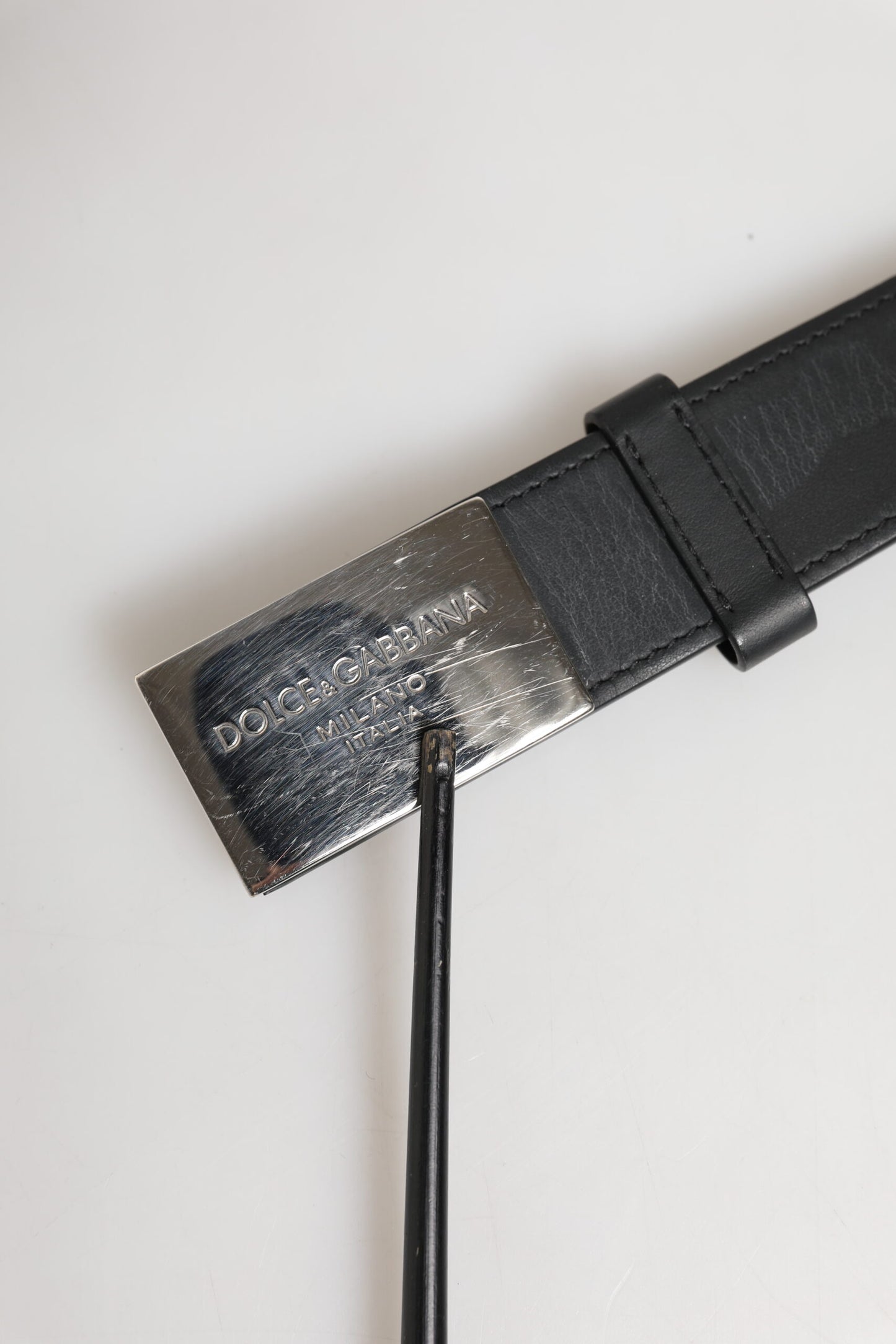 Ceinture classique en cuir noir Dolce &amp; Gabbana avec boucle en métal et logo