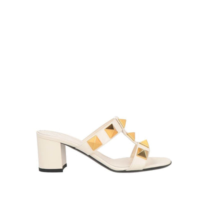 Sandales en cuir à clous romains Valentino Garavani