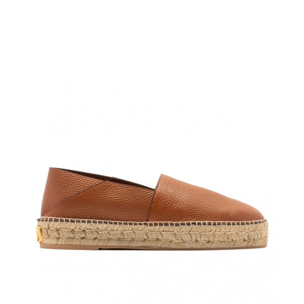 Valentino Garavani Logo-Plaque Leather Espadrilles by Valentino Garavani