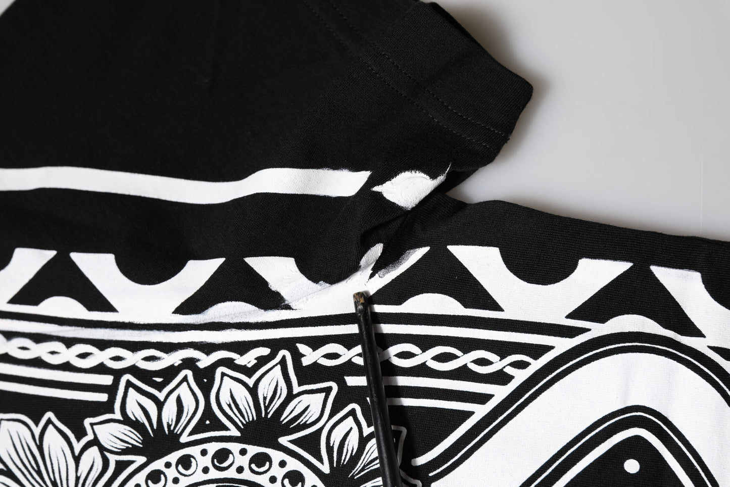 Dolce &amp; Gabbana Black Bandana Print Cotton Crew Neck T-shirt