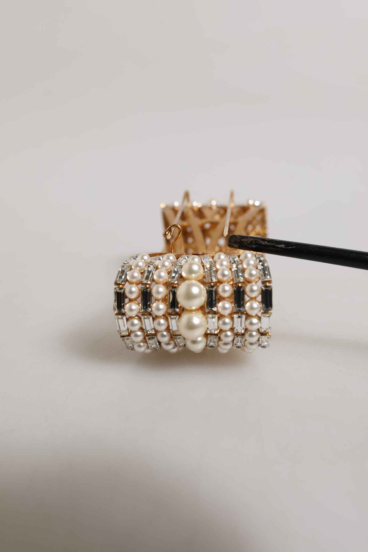 Dolce & Gabbana Gold Brass Glas Crystal Faux Pearl Embellished Brooch by Dolce & Gabbana