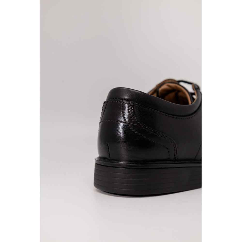 Clarks Black Leather Oxfords And Derby