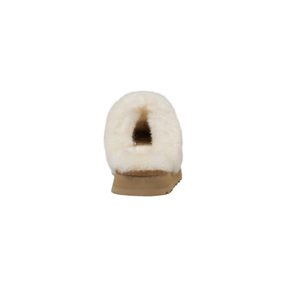 UGG Disquette Suede Leather Clogs Beige For Luxury Comfort