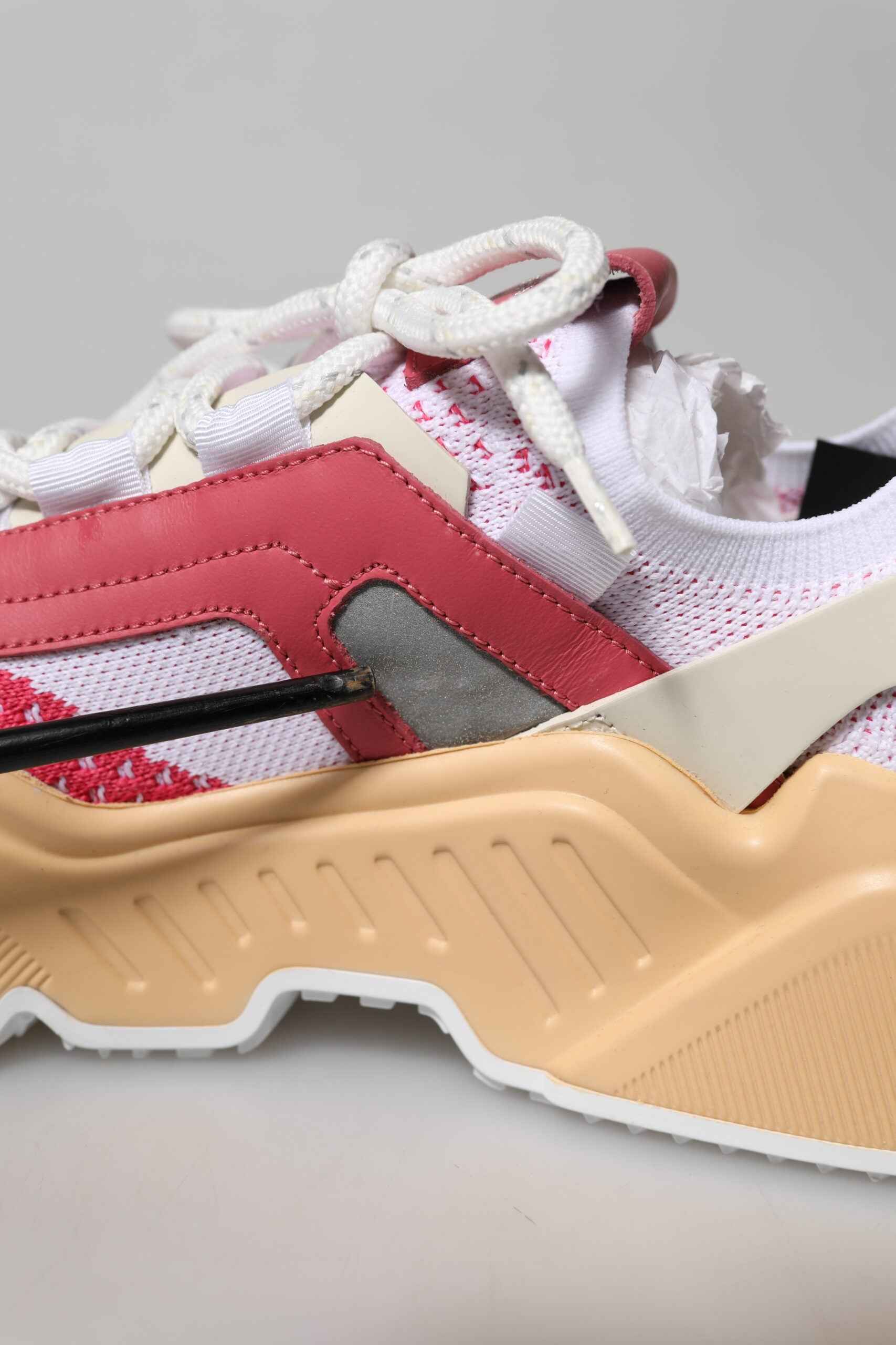 Dolce & Gabbana Daymaster Low Top Sneakers Wit En Roze
