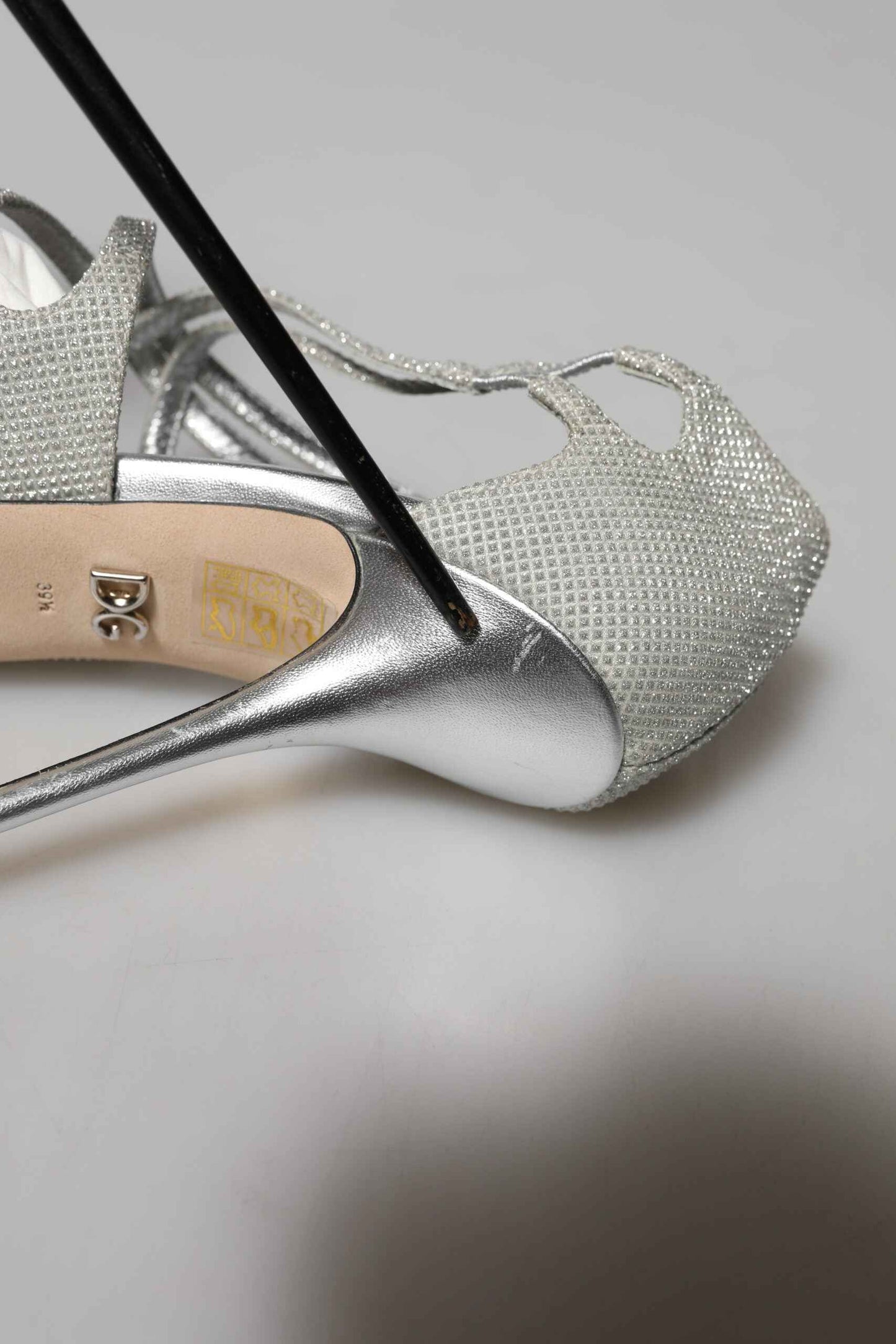 Dolce & Gabbana Open Toes Sandalen Zilveren Glans Shimmers